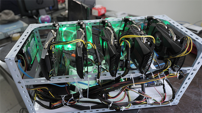 大陆最高法院认定比特币挖矿行为违反公序良俗，契约无效。图为比特币「挖矿机」。（人民视觉资料照）