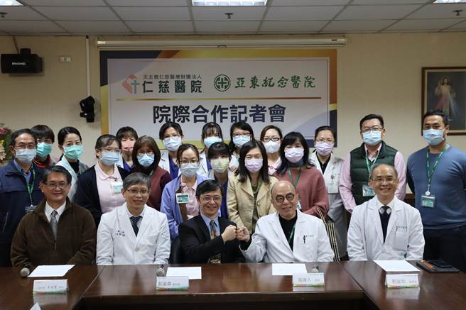 湖口仁慈医院与亚东医院合作，引进优秀医师驻诊，让医疗无偏乡不再只是口号。（邱立雅摄）