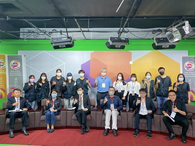 义守大学大传系举办「传播与媒体生态电视座谈会」，以「后疫情时代民眾如何运用公用频道发挥媒体近用功能」为主题，邀请产、官、学界三方专家共同讨论。(义守大学提供／林雅惠传真)。