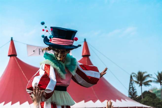 台南市旅宿业者看好马戏团表演的旅游商机，228连假邀请马戏团成员到旅馆快闪表演。（和逸台南西门店提供／程炳璋台南传真）