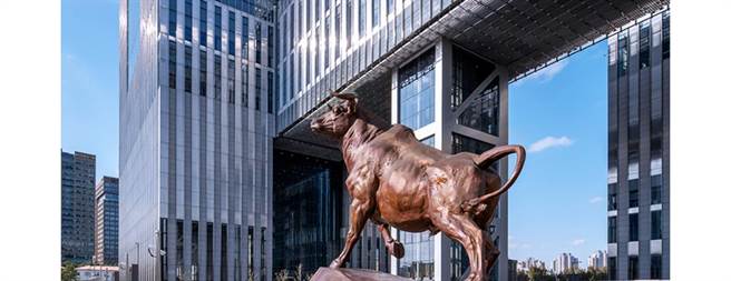 大陸證監會今天發布全面實行股票發行註冊制相關制度規則，即日起施行。（大陸觀察者網）