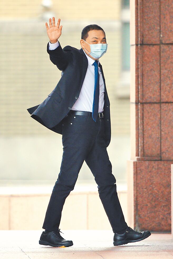 前民进党立委郭正亮认为，若郭台铭想代表国民党参选，就要争取支持，但郭目前的姿态太高，没有获得国民党人认同，且民调比侯友宜（见图）还低。（黄世麒摄）