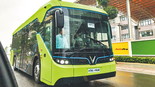 车王集团旗下铨鼎科技将公车营运管理平台系统，成功销售至越南最大财团VinGroup旗下电动巴士厂商VinBus。（华德动能提供）