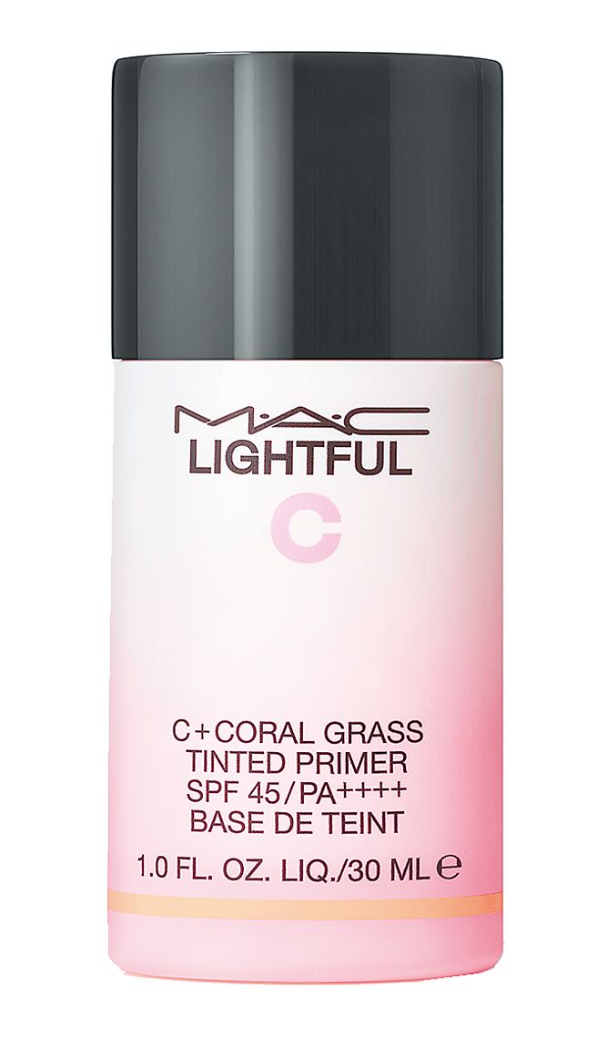 SOGO忠孝馆MAC超显白水光玫瑰乳，1750元。（SOGO提供）