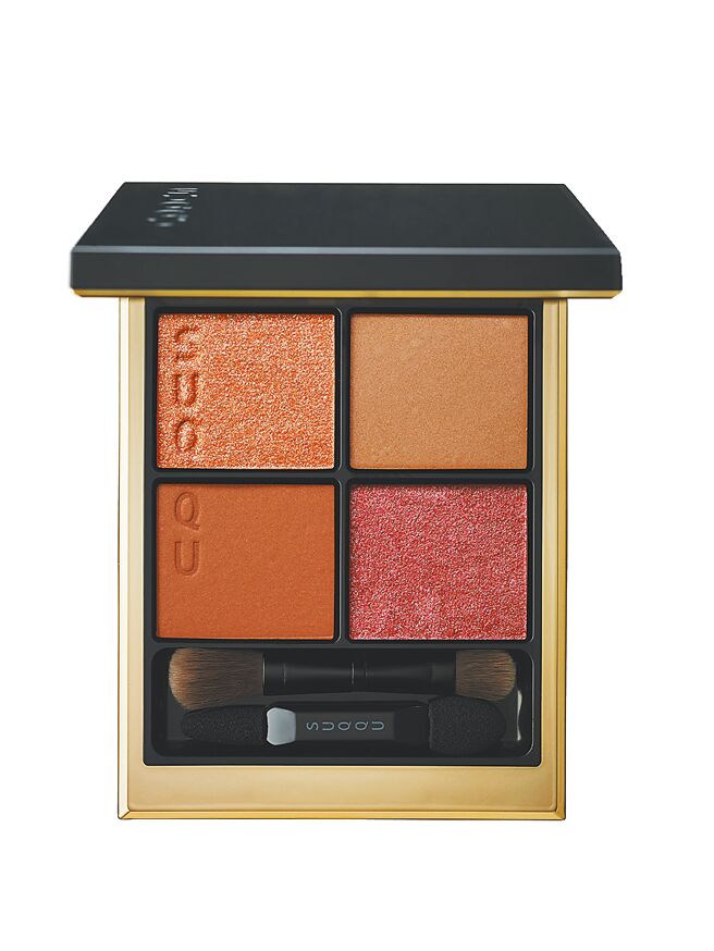 SOGO忠孝馆SUQQU晶采盈致眼彩盘13烂漫染，2600元。（SOGO提供）