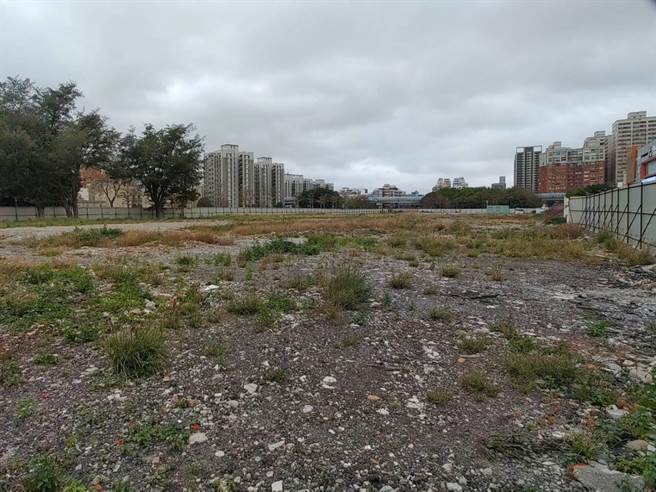 新竹市政府于2020年推出的「大湳雅公园计画」，工程至今仍无动静，且绿美化工程将改由民间建设公益回馈，议员林彦甫质疑公园是否告吹？且浪费公帑。（林彦甫提供／陈育贤新竹传真）