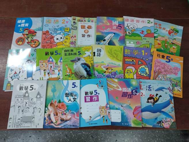 ▲基隆市教育處表示將全額補助公立國中小學的教科書費用，減輕家長負擔。（基隆市教育處提供／徐佑昇基隆傳真）