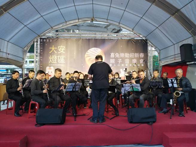 台北教师管乐团带来音乐飨宴。(大安区公所提供)