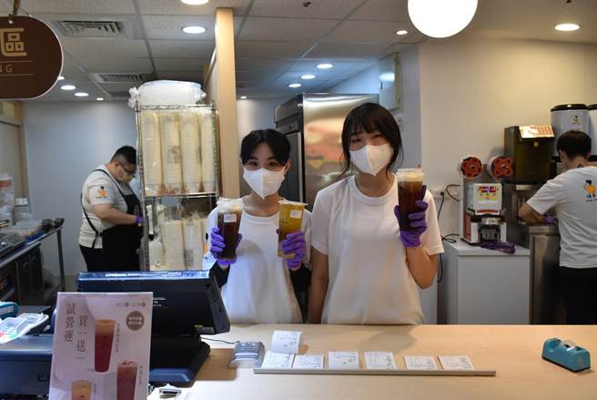 南台湾就有一家原本专攻焦糖布蕾饮料的业者，进军大卖场成立新店。（柯宗纬摄）
