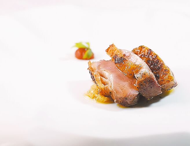 〈羊鞍／山药／枸杞〉是以「羊肉炉」为创作灵感。图／姚舜