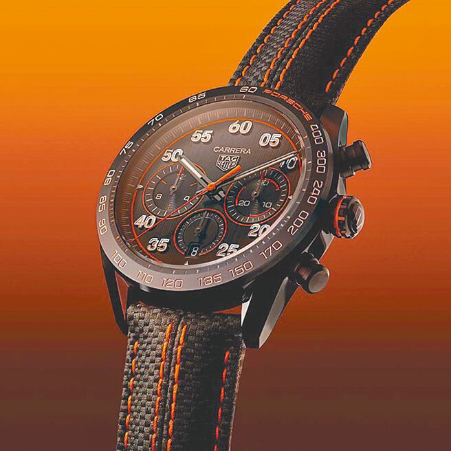 泰格豪雅与保时捷第6度携手联名，推出Carrera X Porsche Orange Racing联名计时表，融入保时捷赛车元素。              （TAG Heuer提供）