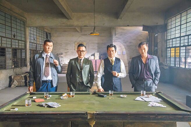 《风再起时》四大探长由周文健（左起）、梁朝伟、郭富城、谭耀文主演。（华映提供）