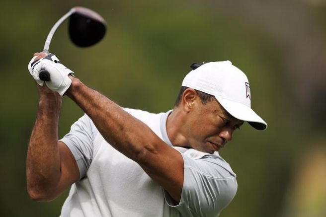 老虎伍兹在捷恩斯邀请赛第3轮打出-4杆的好成绩。（美联社）