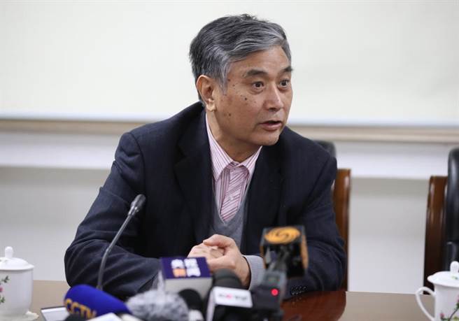 大陆新冠感染者虽然已大幅降低，前中疾控流行病学首席专家曾光表示，新冠并没有完全消失，只是进入低水准流行阶段。（中新社资料照片）