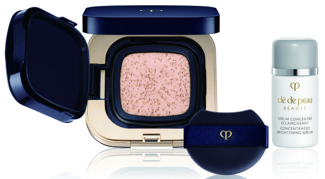 SOGO忠孝馆首卖Cle de Peau Beaute买水润光采气垫粉霜，赠激光钻白菁萃EX，优惠价3300元。（SOGO提供）