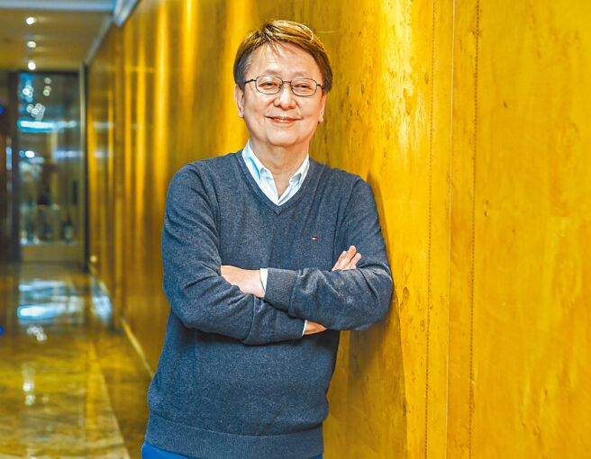 资深媒体人李四端近年转型为知性节目主持人。（粘耿豪摄）