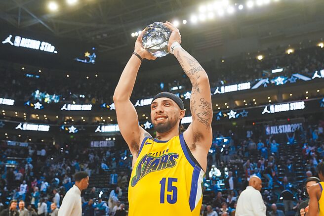 鹈鹕后卫阿瓦拉多拿下NBA新秀挑战赛MVP。（美联社）