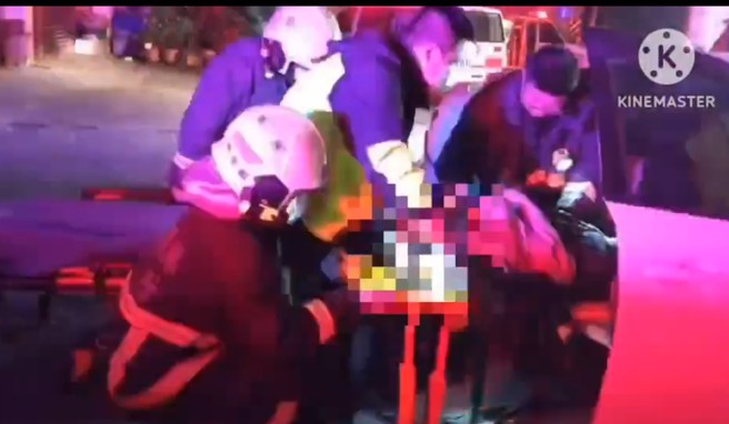 林姓驾驶OHCA送往杏和医院，由头城91持续实施CPR；另一位男性乘客意识模糊、头部撕裂伤、瞳孔不等大，送往阳大附医急救中。（宜兰县消防局提供／吴佩蓉宜兰传真）