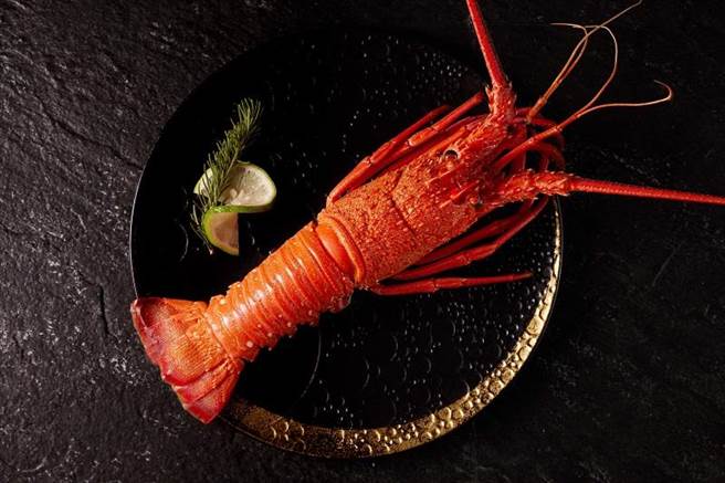 王品牛排推出法式焗烤龙虾。（王品提供）