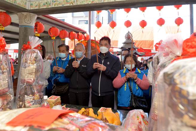县长锺东锦、前县长徐耀昌等人到场参加。（苗栗县政府提供／李京升苗栗传真）