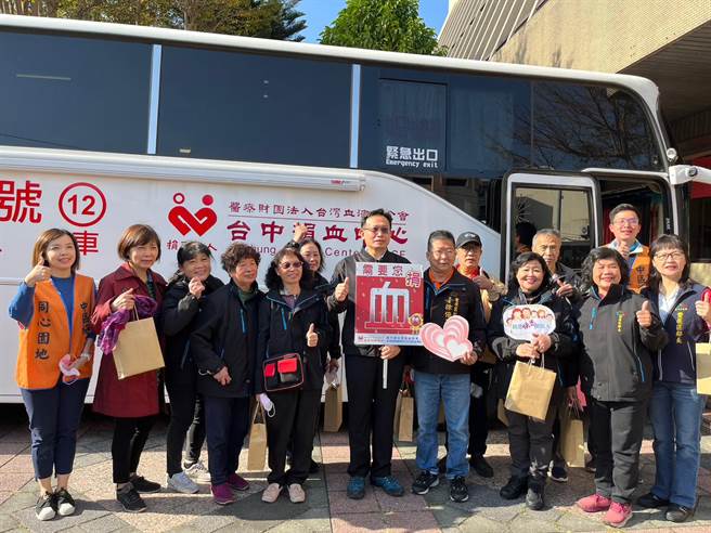 台电中区施工处响应「捐血一袋、救人一命」公益精神，20日在丰原办理捐血活动。（台电提供／陈淑娥台中传真）