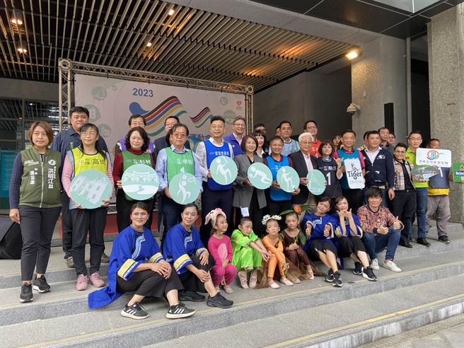 「大武山下小奥运」万峦举办，邀民眾感受屏东客庄魅力。（林和生摄）
