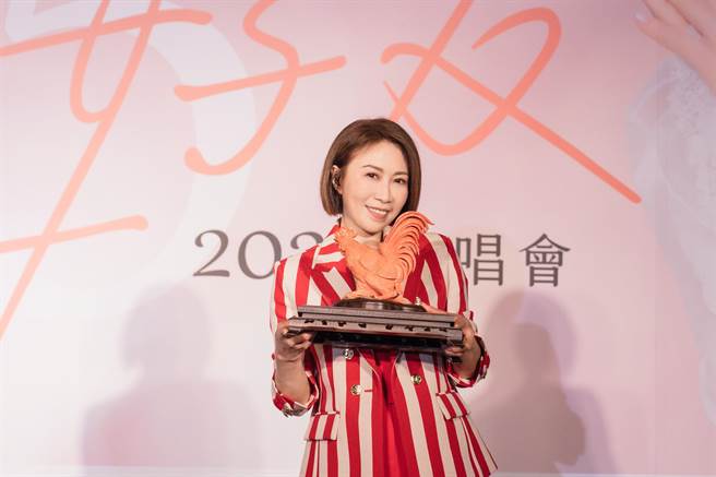 李翊君今亮丽出席记者会。（宽宏艺术提供）