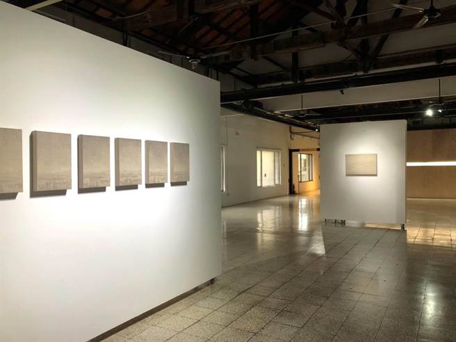 新竹市铁道艺术村即日起至3月29日办理《空隙－彭韦创作个展Spaces Peng Wei Solo Exhibition》，展出新锐艺术家彭韦8组新作。（新竹市政府提供／陈育贤新竹传真）