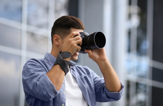 香港摄影师因涉嫌非礼被捕，图片仅示意非当事人。（图／shutterstock）
