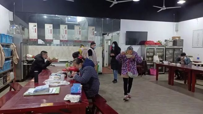 提供免费午餐的雨花斋。（作者提供）