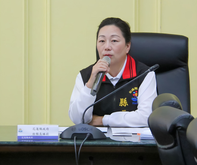 支持「代理教师全年聘期」提升教育品质，徐榛蔚表示，依中央会议结论研议办理。(戴志扬翻摄)