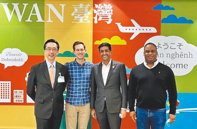 外交部北美司司长徐佑典（左一）欢迎美国联邦眾议员康纳（右二）、欧清杰（左二）及杰克森（右一）访问台湾。（外交部提供）