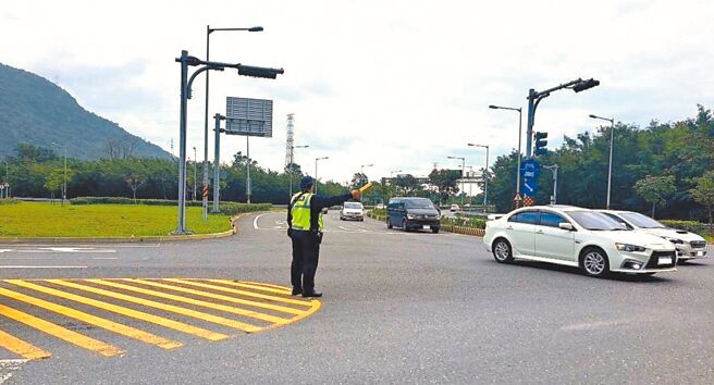 花蓮警方將在228連假期間，依蘇花改中仁及仁水隧道智慧型科技監控設備，掌握自蘇花路廊進出縣境車流。（花蓮縣警局提供／羅亦晽花蓮傳真）