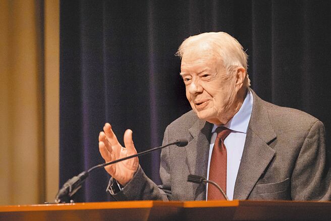 前美总统卡特决定返家接受安寧照护取代医疗干预。（中新社）