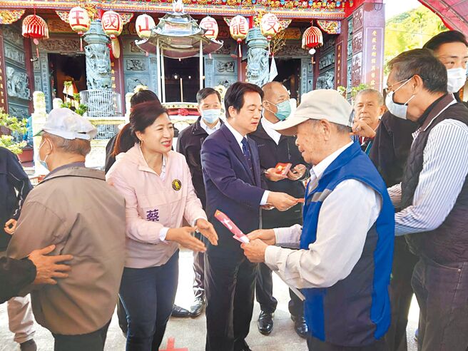 赖清德连2天到南投县辅选蔡培慧，指并非蔡没为南投争取经费，而是县府卡建设，蓝营驳斥蔡没提案，怎么到中央送案。（蔡培慧竞办提供／杨静茹南投传真）