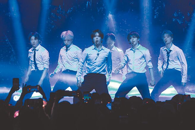 浩荣（左起）、东宪、延浩、启贤、冈旻、勇胜昨连跳两场，展现现场实力。（ON INN ASIA提供）