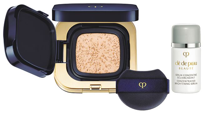 SOGO忠孝館首賣Cle de Peau Beaute買水潤光采氣墊粉霜，贈激光鑽白菁萃EX，優惠價3300元。（SOGO提供）