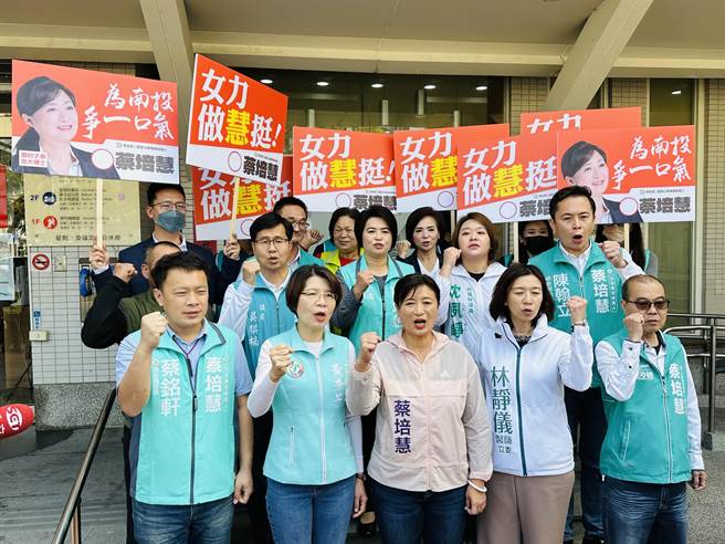 南投縣立委補選，民進黨質疑國民黨候選人林明溱四大心內話。（廖志晃攝）