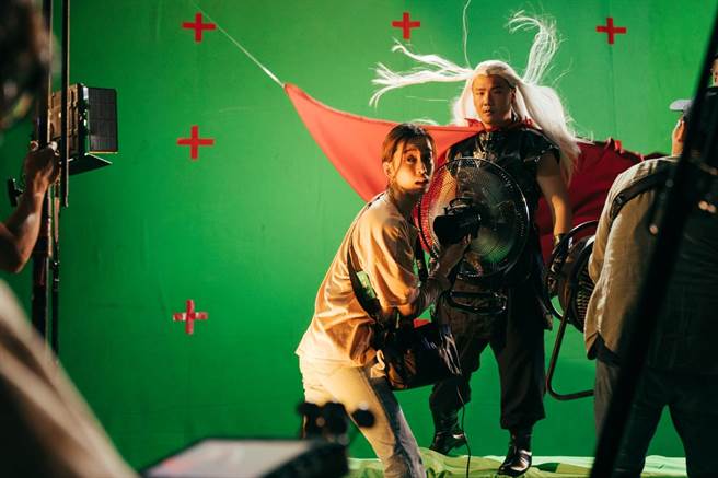 造型师陈庭妮协助拍广告，被大明星阿翰与现场人员臭骂。（威视提供）