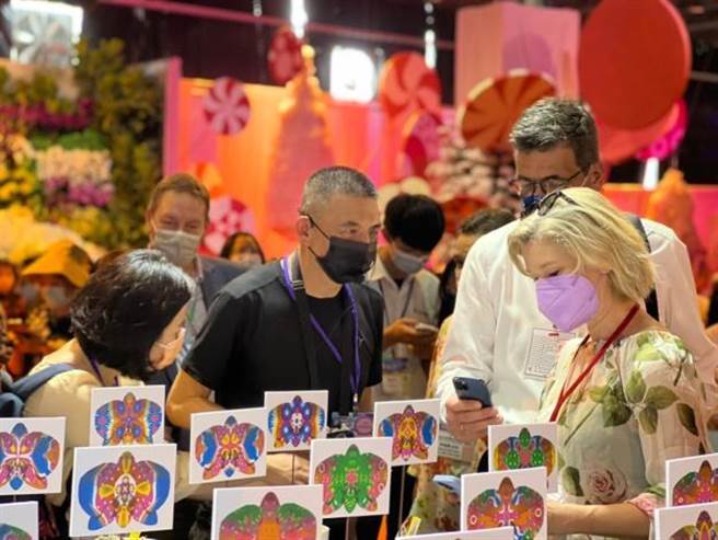 今年预计有10国22位贵宾出席兰展，台南市政府表示，将与使节们分享台湾兰花产业技术的盛况，并宣传兰花之美。（台南市政府提供／张毓翎台南传真）