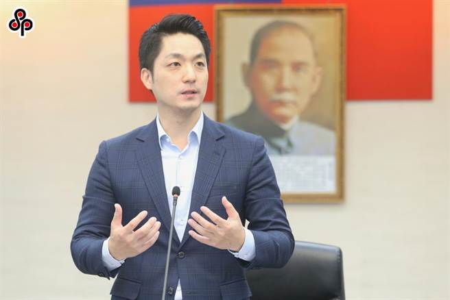 台北市長蔣萬安（見圖）21日在市政會議上裁示下學年度公幼2歲班增17間。（杜宜諳攝）