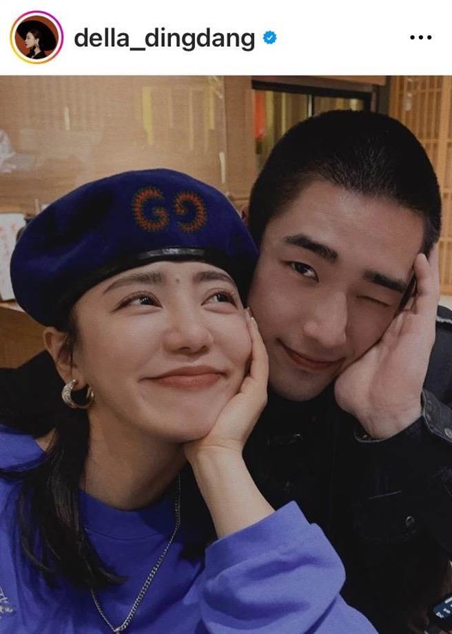 丁噹在IＧ秀出与小金城武合照。（摘自IG）