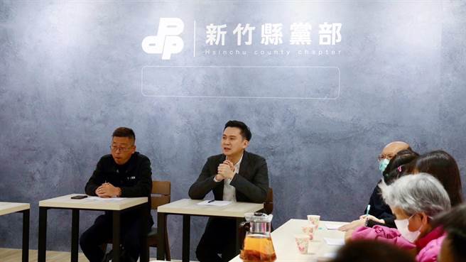 民进党新竹县党部20日晚间召开执委会，针对艰困选区立委选战布局提出意见。（民进党新竹县党部提供／邱立雅竹县传真）