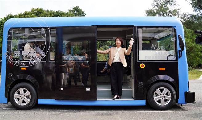 屏东县长周春米3月将率团访日，力拚产业与城市行销。（林和生摄）