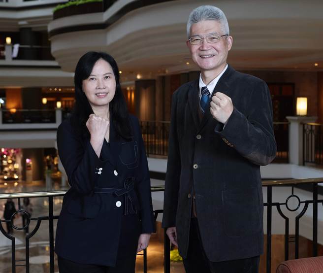 公视董事长胡元辉、总经理徐秋华21日公开宣布年度多项重要计划。（公视提供）