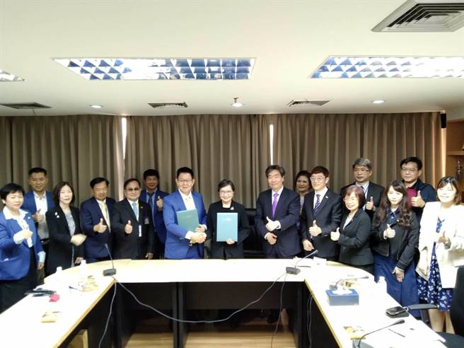 台湾代表团拜会泰国观光协会(ATTA)。（台中市观旅局提供）