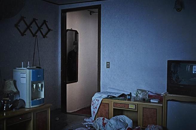 《8釐米：詛咒影帶》以真實事件「釜山兄弟之家福祉院事件」為靈感進行創作。（車庫娛樂提供）