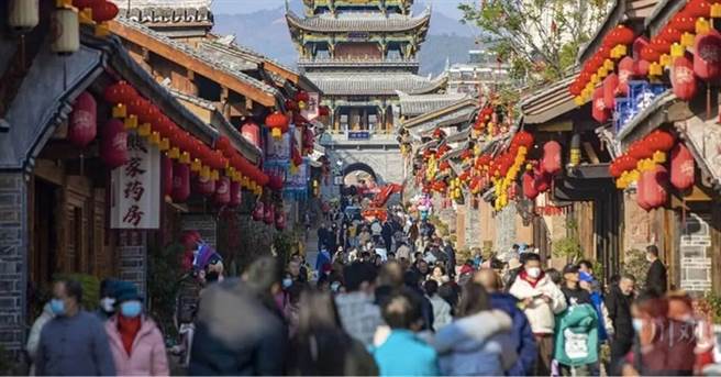 有研究报告预计，今年大陆国内旅游人数约45.5亿人次，年增73％。（图／观察者网）