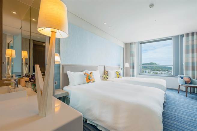 趣淘漫旅台东邻近台东火车站，交通便利，客房明亮宽敞。(趣淘漫旅台东提供)