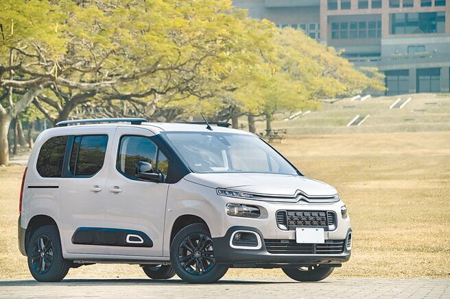 CITROEN BERLINGO FEEL M 7人座售价128.8万元。（陈大任摄）